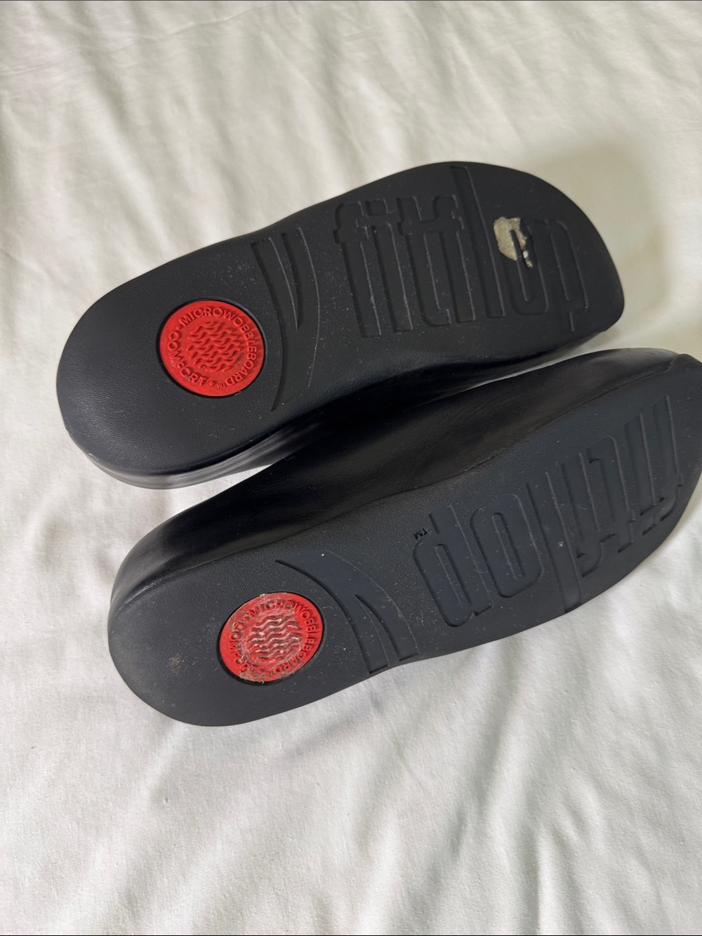 Fitflop Shuv Women’s Black Leather Slip-On Clogs with Tan Insole Sz 10 - Picture 7 of 7